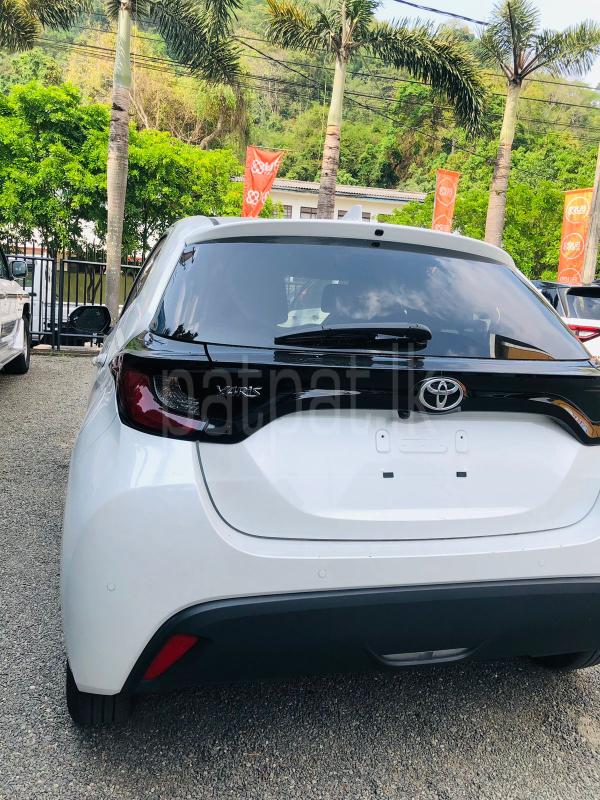 Toyota Yaris 2023 - නැවත සකස් කල කාර් sale in Sri Lanka - patpat.lk
