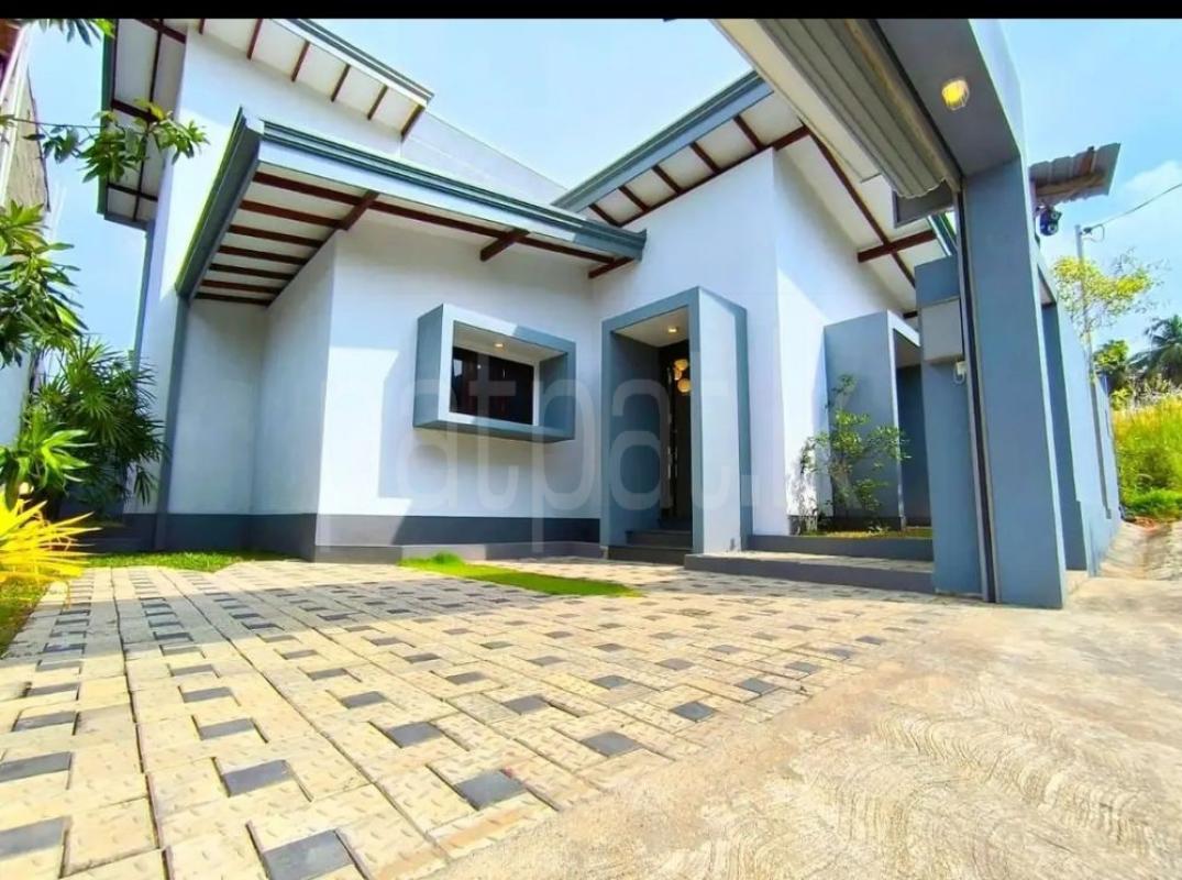 House for Sale in Kottawa ads-image-1