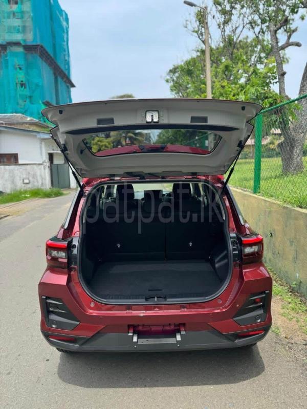 Advertisement image 4