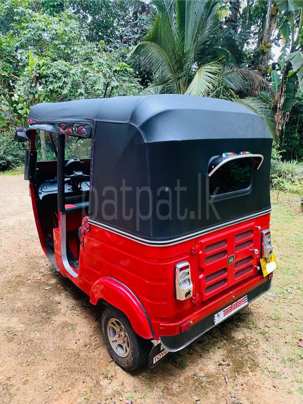 Bajaj Three Wheel 2017 - பயன்படுத்தப்பட்டது முச்சக்கர வண்டி sale in Sri Lanka - patpat.lk