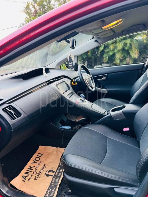 Toyota Prius 2012 - Used Car sale in Sri Lanka - patpat.lk