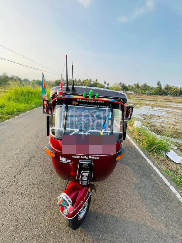 Bajaj Three Wheel 2000 - பயன்படுத்தப்பட்டது முச்சக்கர வண்டி sale in Sri Lanka - patpat.lk