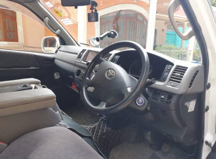 Toyota Grand Hiace 2012 - பயன்படுத்தப்பட்டது வேன் sale in Sri Lanka - patpat.lk