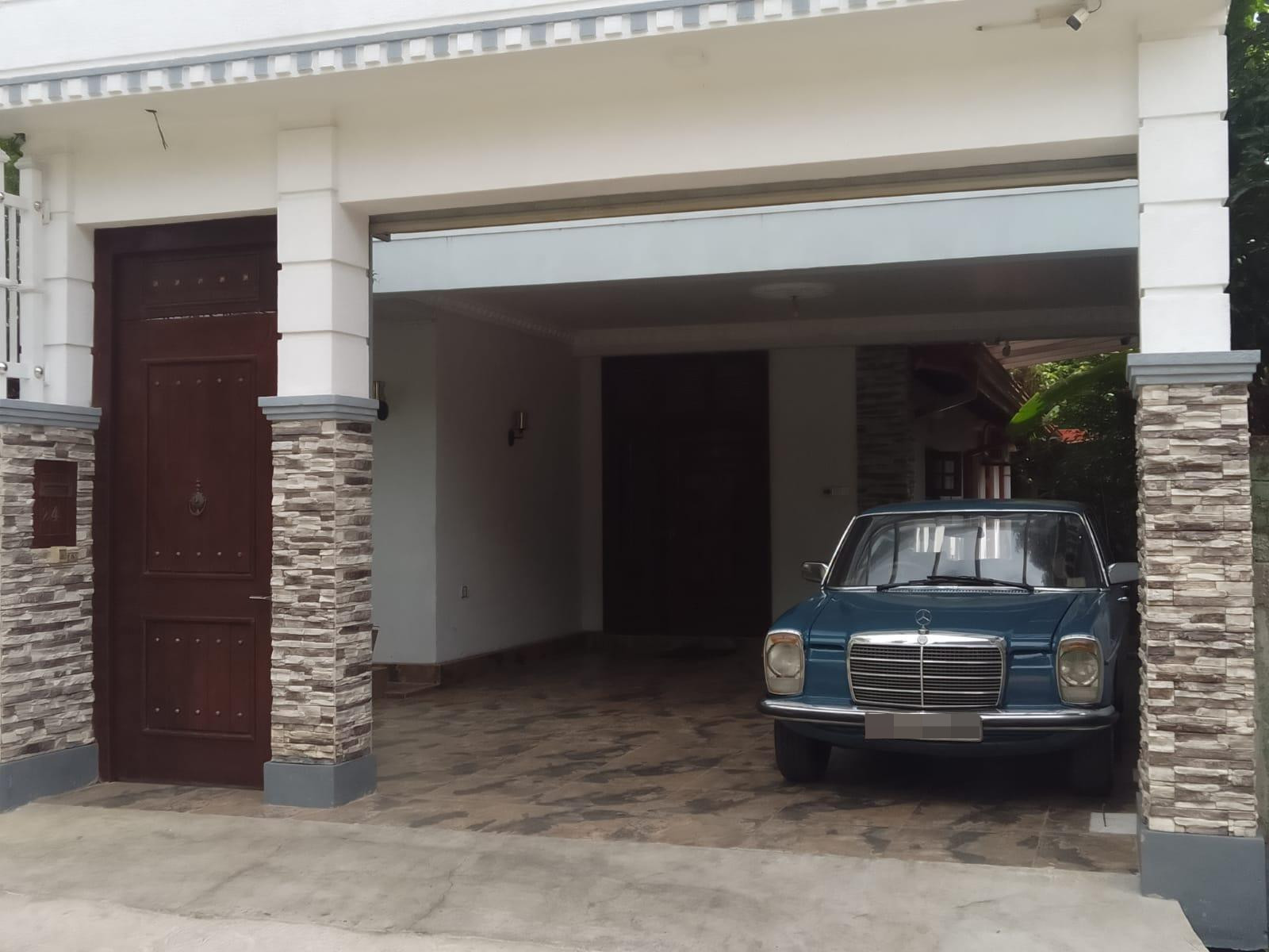 Mercedes Benz D Class 1972 - Used Car sale in Sri Lanka - patpat.lk
