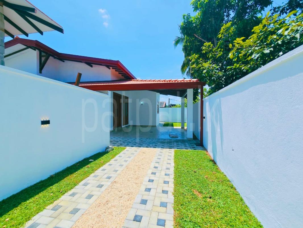 House for Sale in Athurugiriya ads-image-1