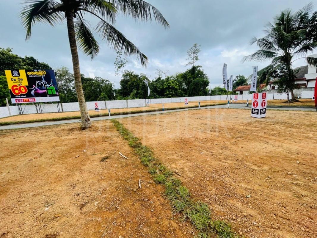 Residential Land for Sale in Kahathuduwa ads-image-1