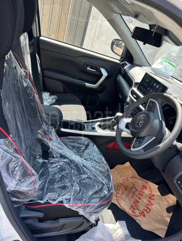 Advertisement image 6