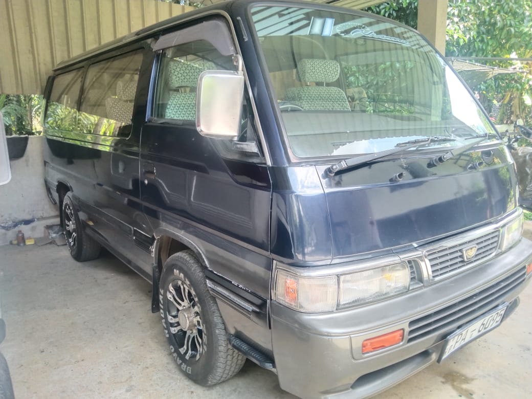 Nissan Caravan 2001 ads-image-1