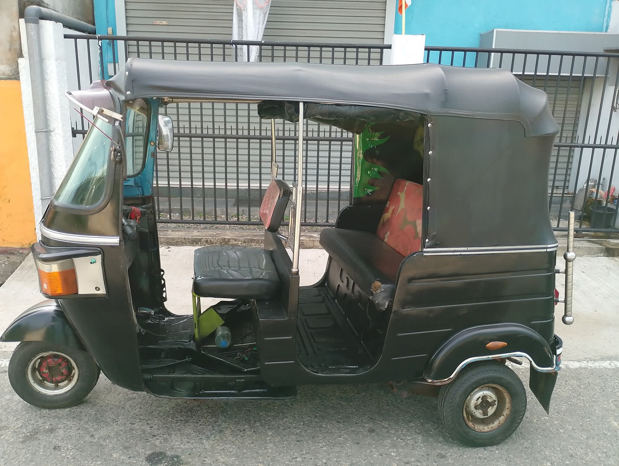 Bajaj Three Wheel 2012 - பயன்படுத்தப்பட்டது முச்சக்கர வண்டி sale in Sri Lanka - patpat.lk