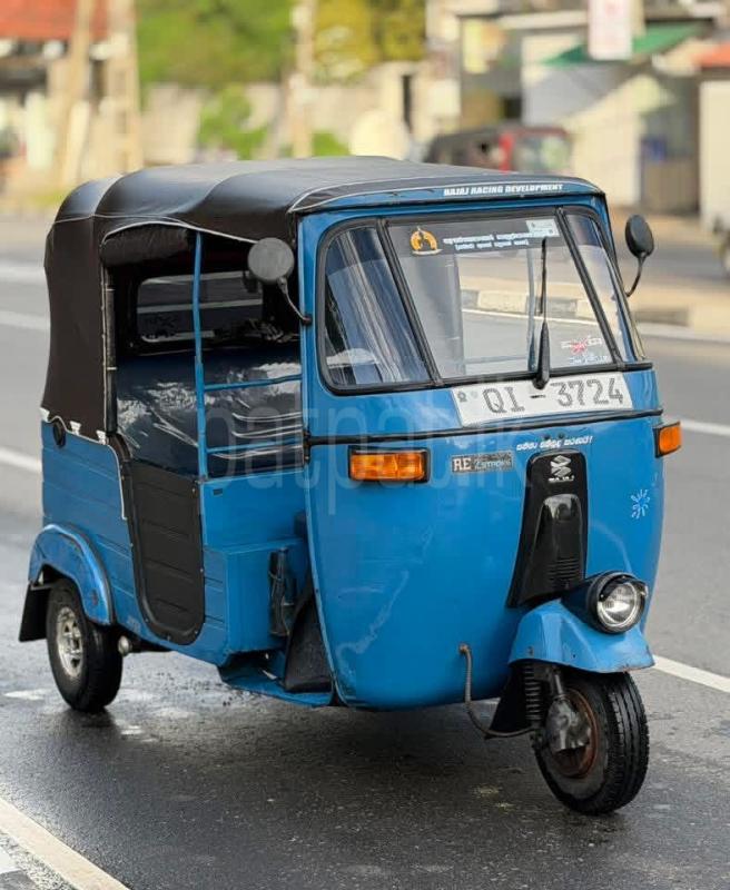 Bajaj 2 stroke 2006 - பயன்படுத்தப்பட்டது முச்சக்கர வண்டி sale in Sri Lanka - patpat.lk