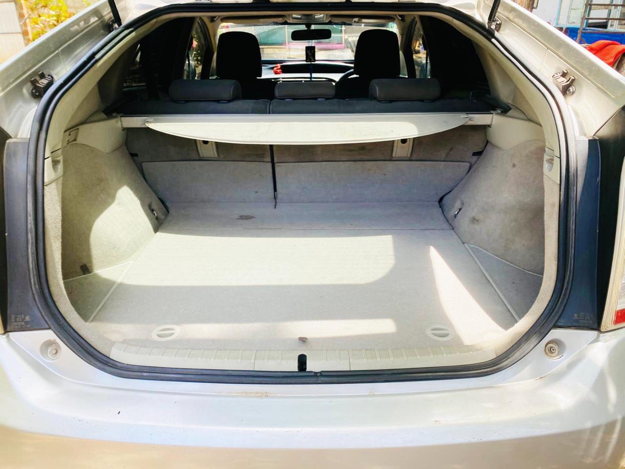 Toyota Prius 2012 - නැවත සකස් කල කාර් sale in Sri Lanka - patpat.lk