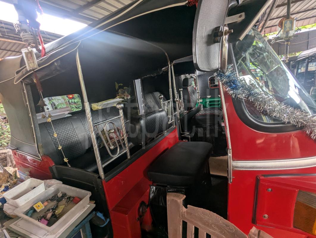 Bajaj Three Wheel 2013 - භාවිතා කරන ලද ත්‍රිරෝද රථය sale in Sri Lanka - patpat.lk