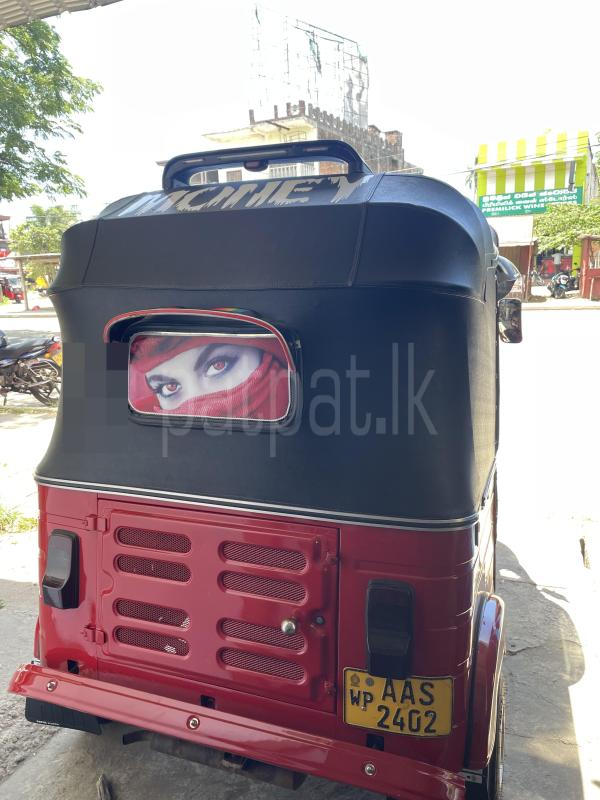 Bajaj Three Wheel 2014 - பயன்படுத்தப்பட்டது முச்சக்கர வண்டி sale in Sri Lanka - patpat.lk