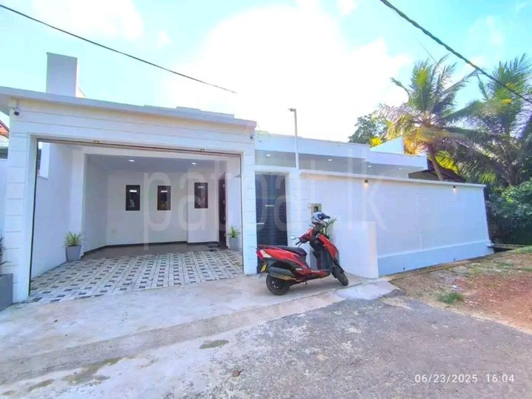 House for Sale in Athurugiriya