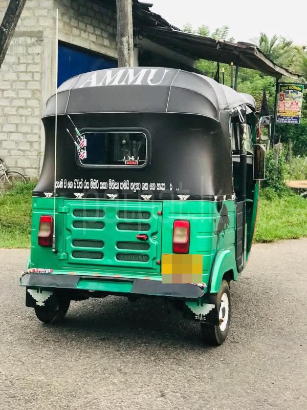 Bajaj 4 stroke 2009 - பயன்படுத்தப்பட்டது முச்சக்கர வண்டி sale in Sri Lanka - patpat.lk