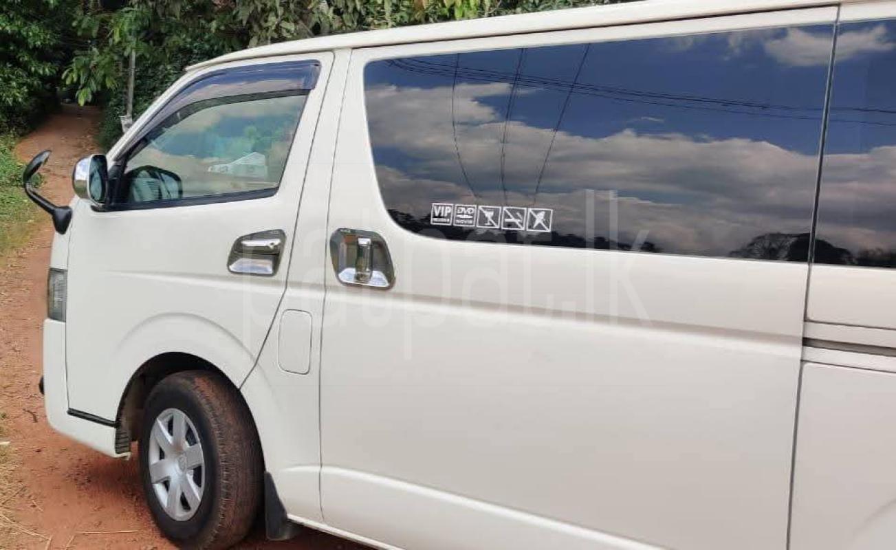 Toyota Hiace 2013 - பயன்படுத்தப்பட்டது வேன் sale in Sri Lanka - patpat.lk