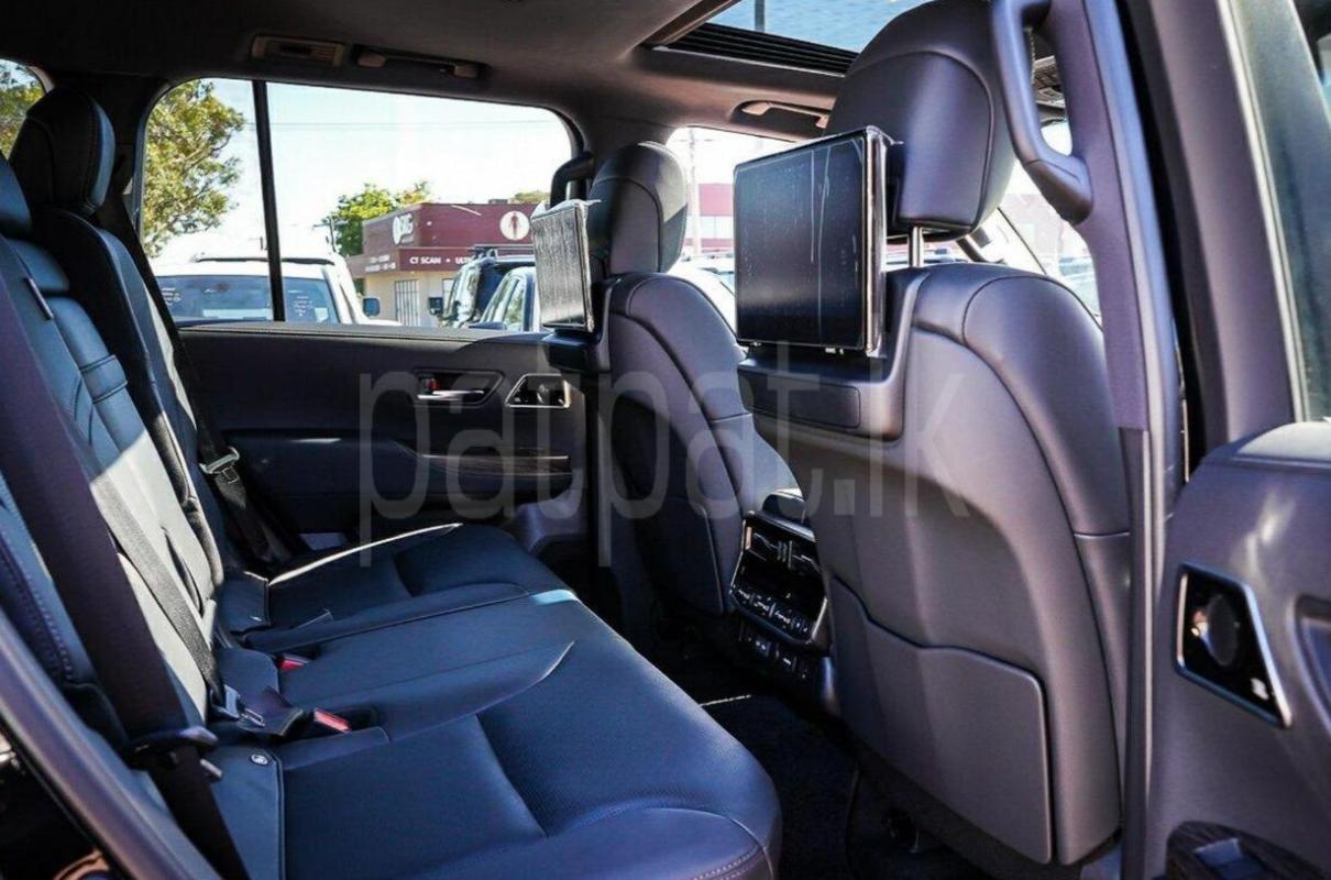 Advertisement image 6