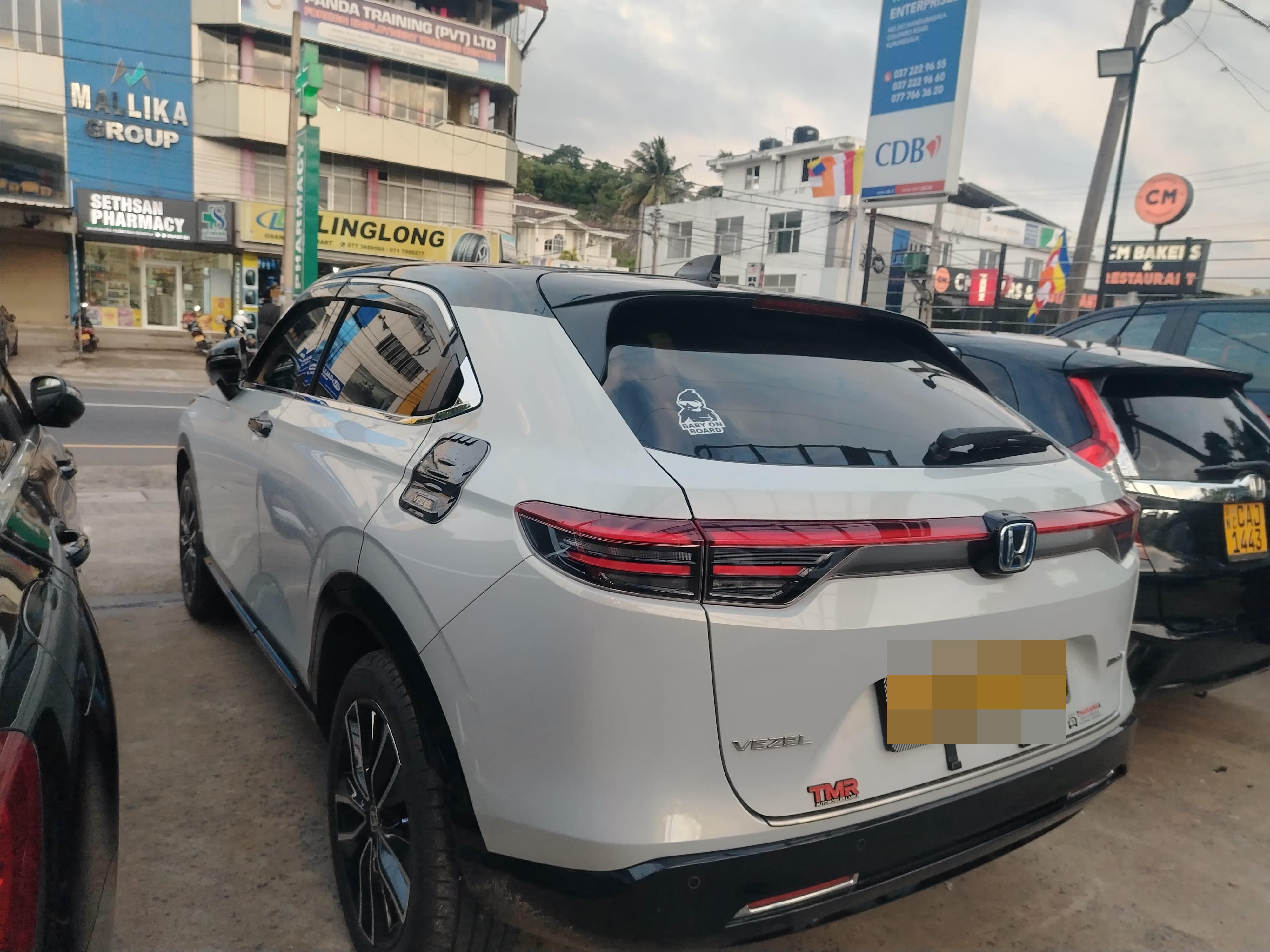 Honda Vezel 2025 - பயன்படுத்தப்பட்டது SUV sale in Sri Lanka - patpat.lk