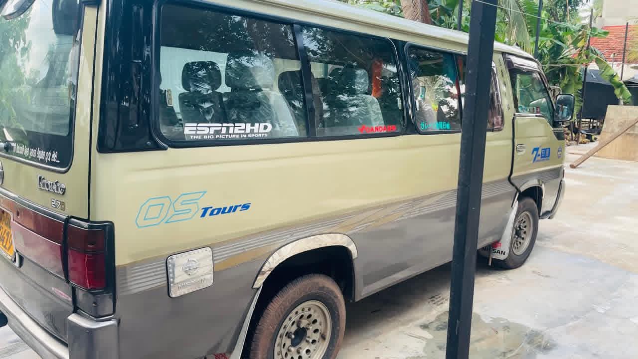 Nissan Caravan 2000 - பயன்படுத்தப்பட்டது வேன் sale in Sri Lanka - patpat.lk