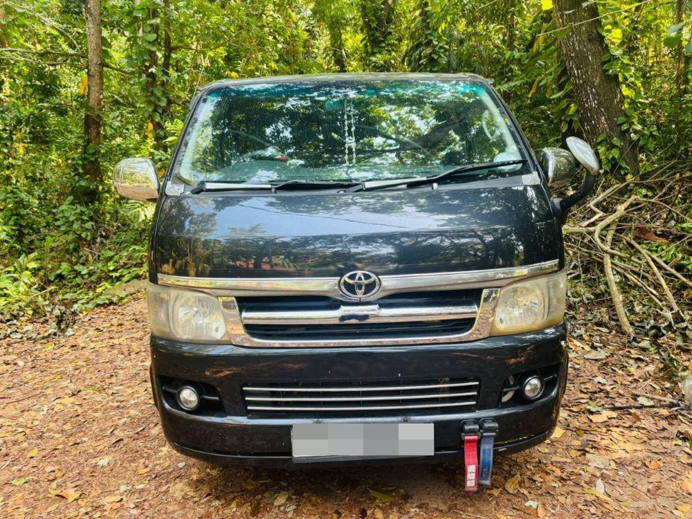 Toyota Hiace 2006 ads-image-1