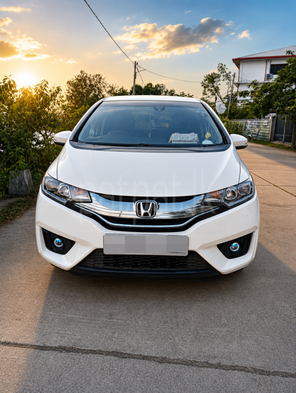 Honda Fit 2013 - பயன்படுத்தப்பட்டது கார் sale in Sri Lanka - patpat.lk