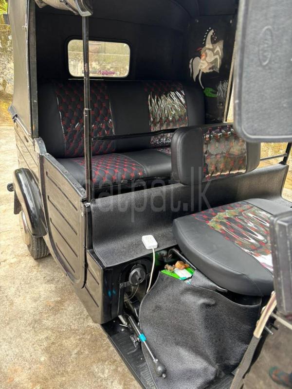 Bajaj Three Wheel 2013 - Used Three wheeler sale in Sri Lanka - patpat.lk