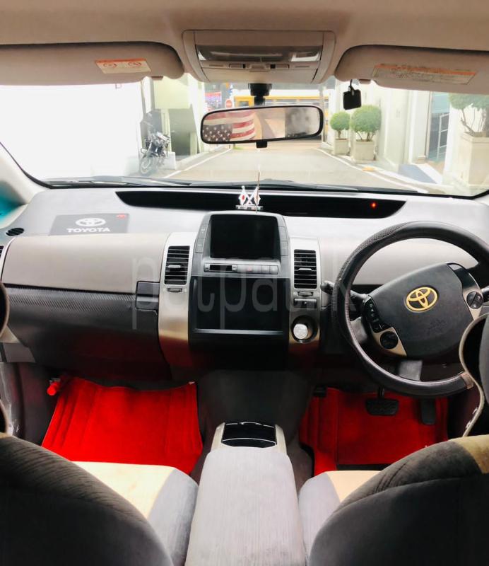 Toyota Prius 2004 - பயன்படுத்தப்பட்டது கார் sale in Sri Lanka - patpat.lk