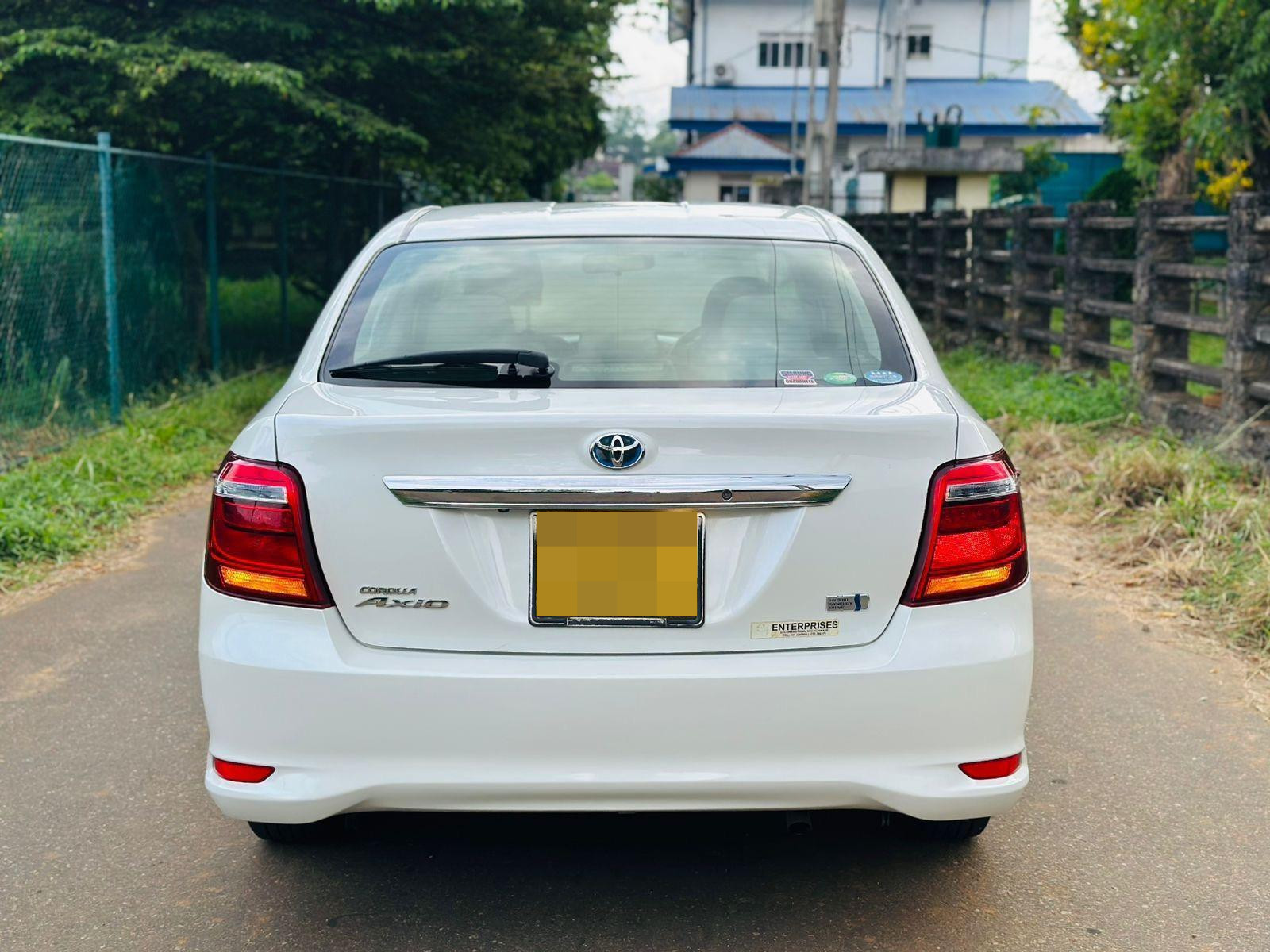 Toyota Axio 2015 - பயன்படுத்தப்பட்டது கார் sale in Sri Lanka - patpat.lk