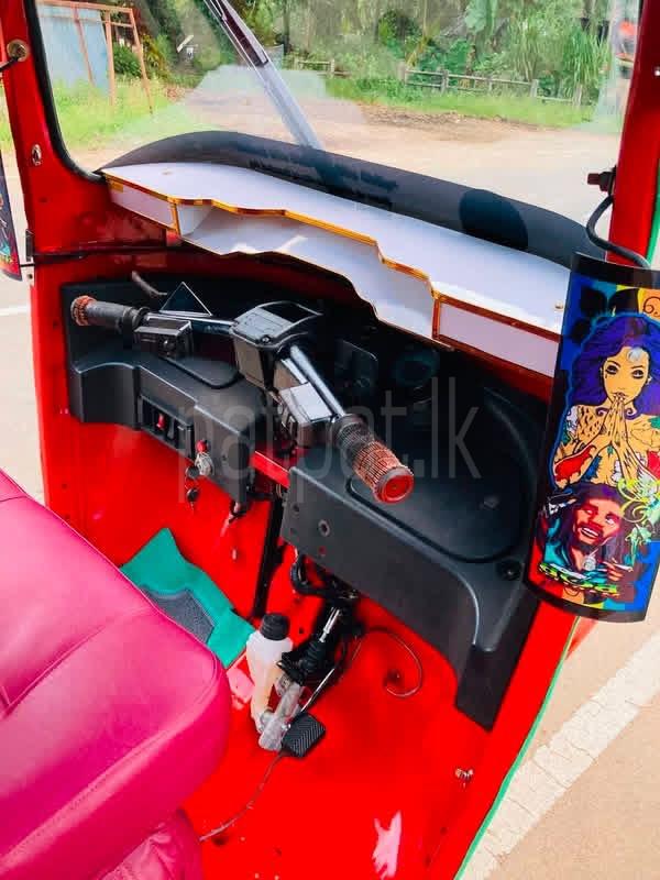 Bajaj Three Wheel 2011 - Used Three wheeler sale in Sri Lanka - patpat.lk