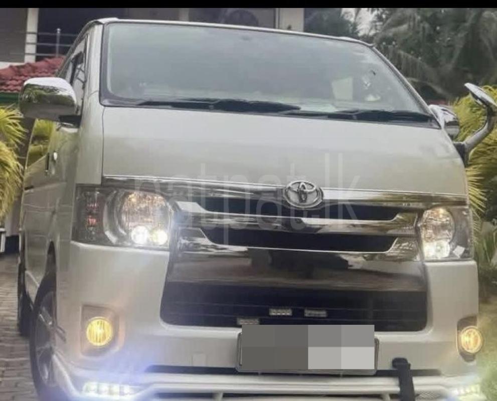 Toyota Hiace 2017 - பயன்படுத்தப்பட்டது வேன் sale in Sri Lanka - patpat.lk