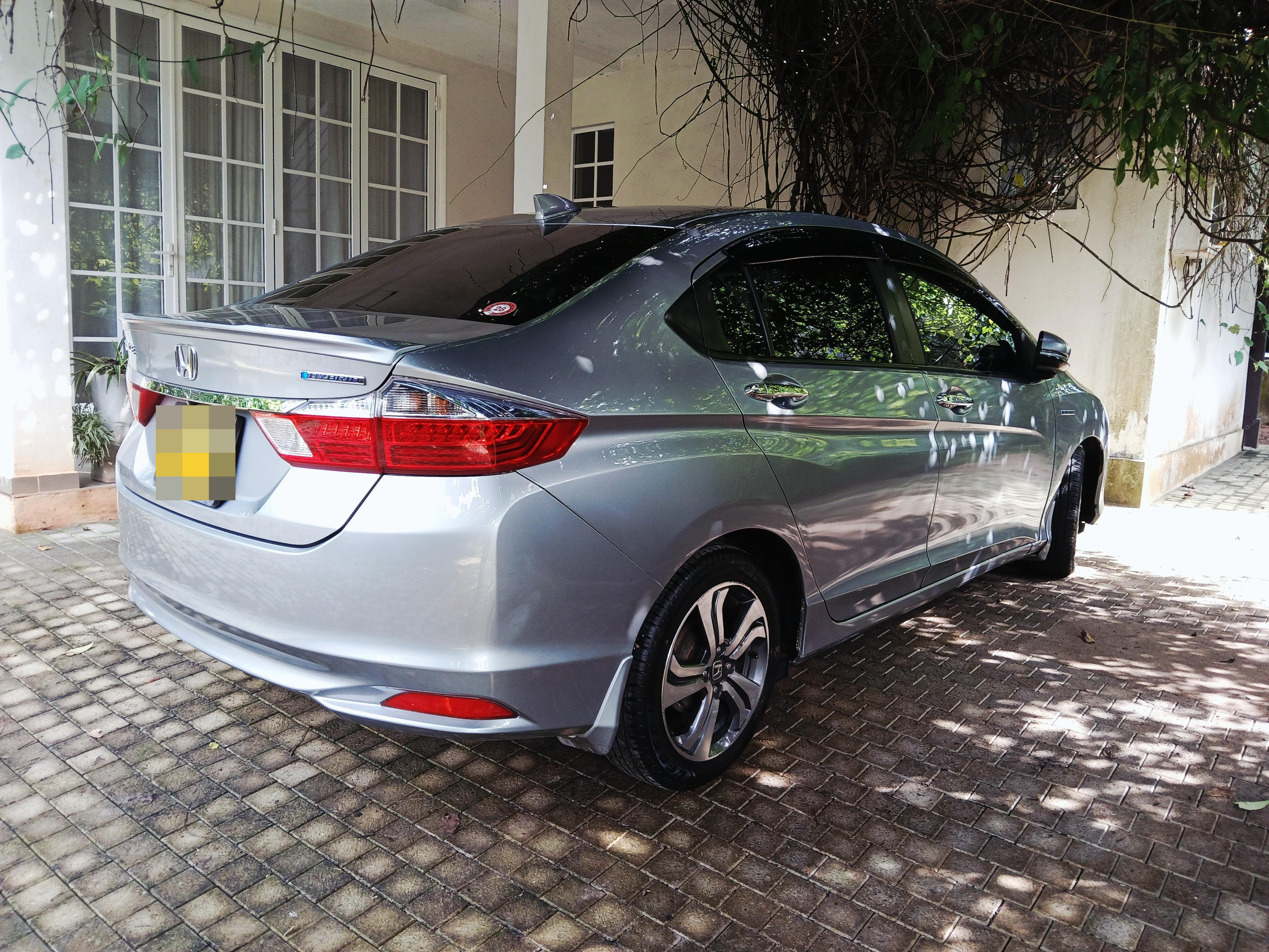Honda Grace 2015 - භාවිතා කරන ලද කාර් sale in Sri Lanka - patpat.lk