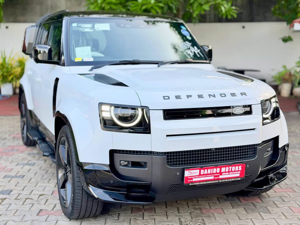Land Rover Defender 110 P300 2026 ads-image-1