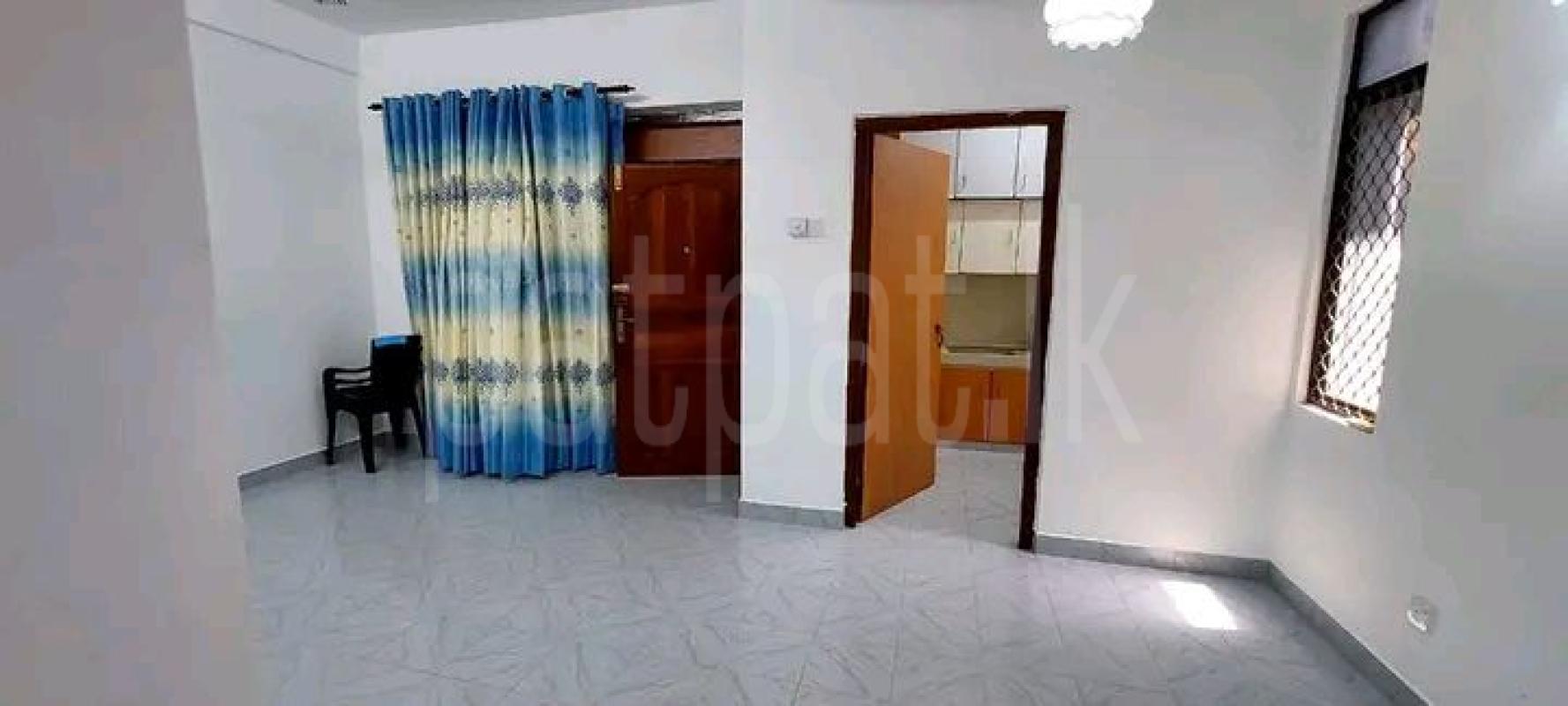 Unfurnished Apartment for Sale in Wellawatta (Colombo 06)