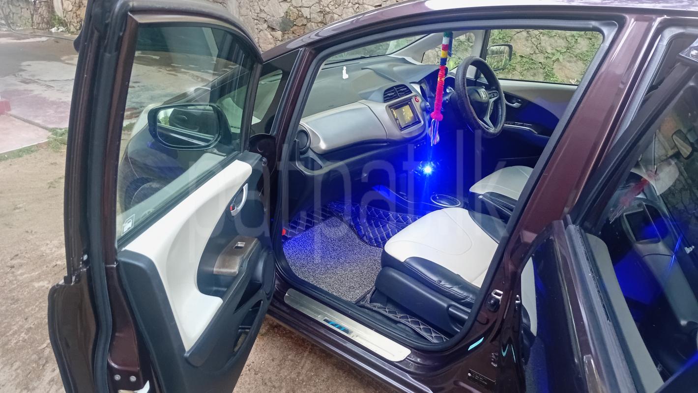 Advertisement image 6