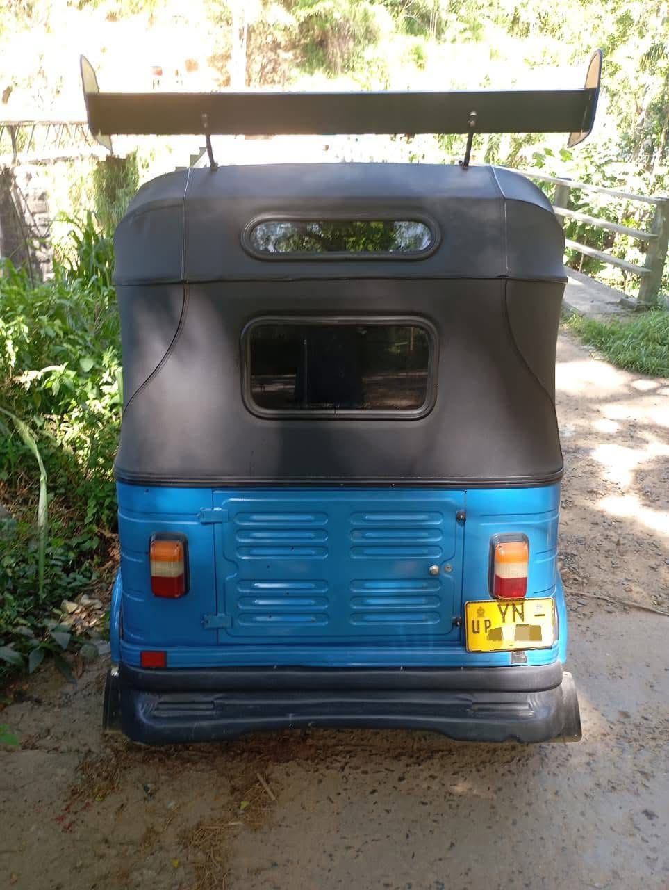 Bajaj 4 stroke 2011 - Used Three wheeler sale in Sri Lanka - patpat.lk