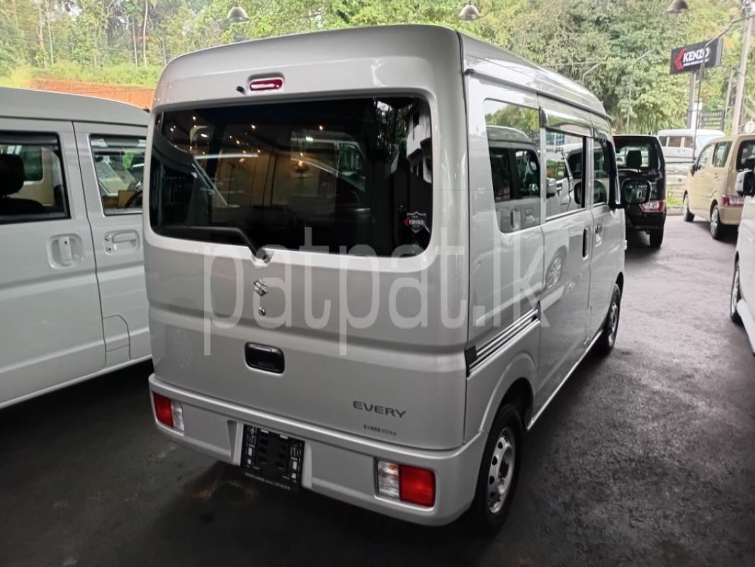 Advertisement image 6