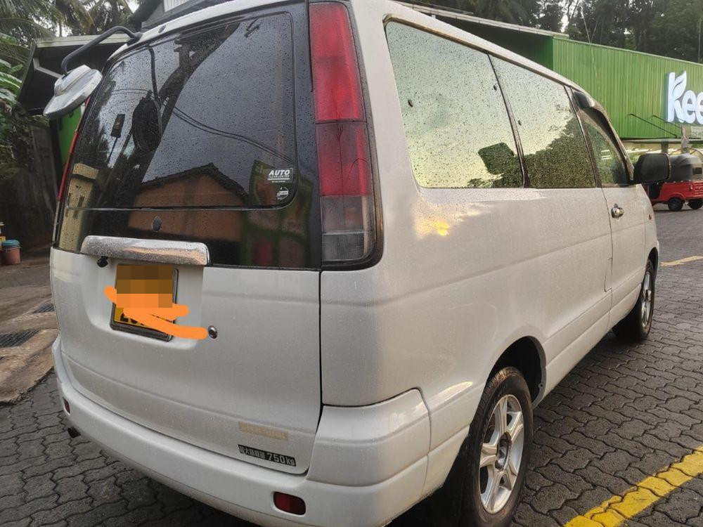 Toyota NOHA 2007 - Used Van sale in Sri Lanka - patpat.lk