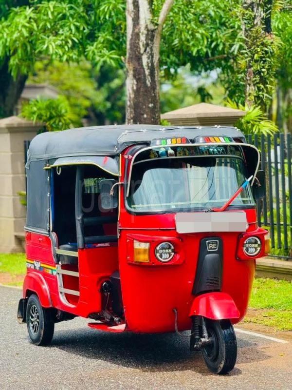 Bajaj Three Wheel 2013 - பயன்படுத்தப்பட்டது முச்சக்கர வண்டி sale in Sri Lanka - patpat.lk