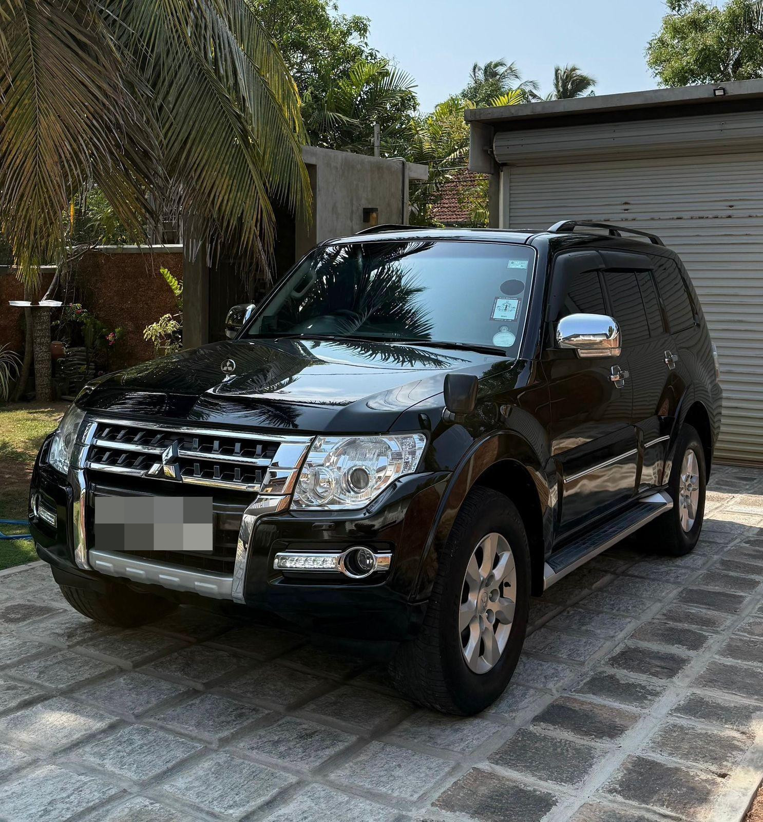 Mitsubishi Montero 2015 - பயன்படுத்தப்பட்டது SUV sale in Sri Lanka - patpat.lk