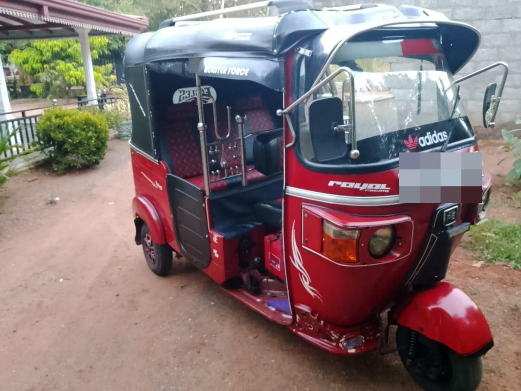 Bajaj Three Wheel 2012 - Used Three wheeler sale in Sri Lanka - patpat.lk