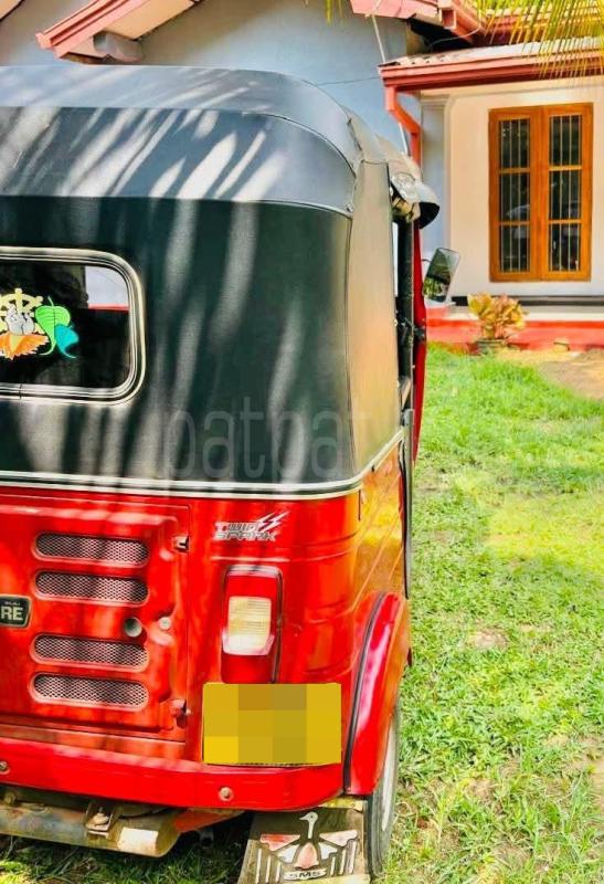 Bajaj Three Wheel 2016 - பயன்படுத்தப்பட்டது முச்சக்கர வண்டி sale in Sri Lanka - patpat.lk