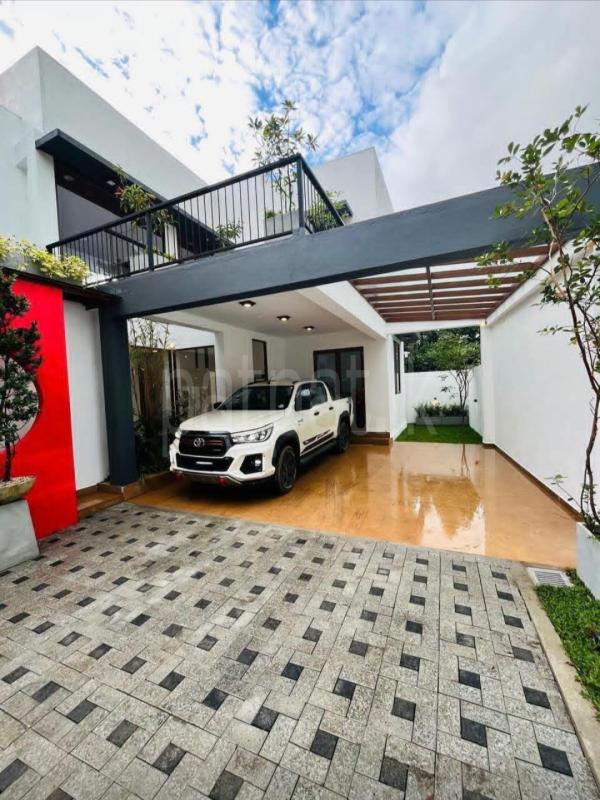 House for Sale in Kaduwela