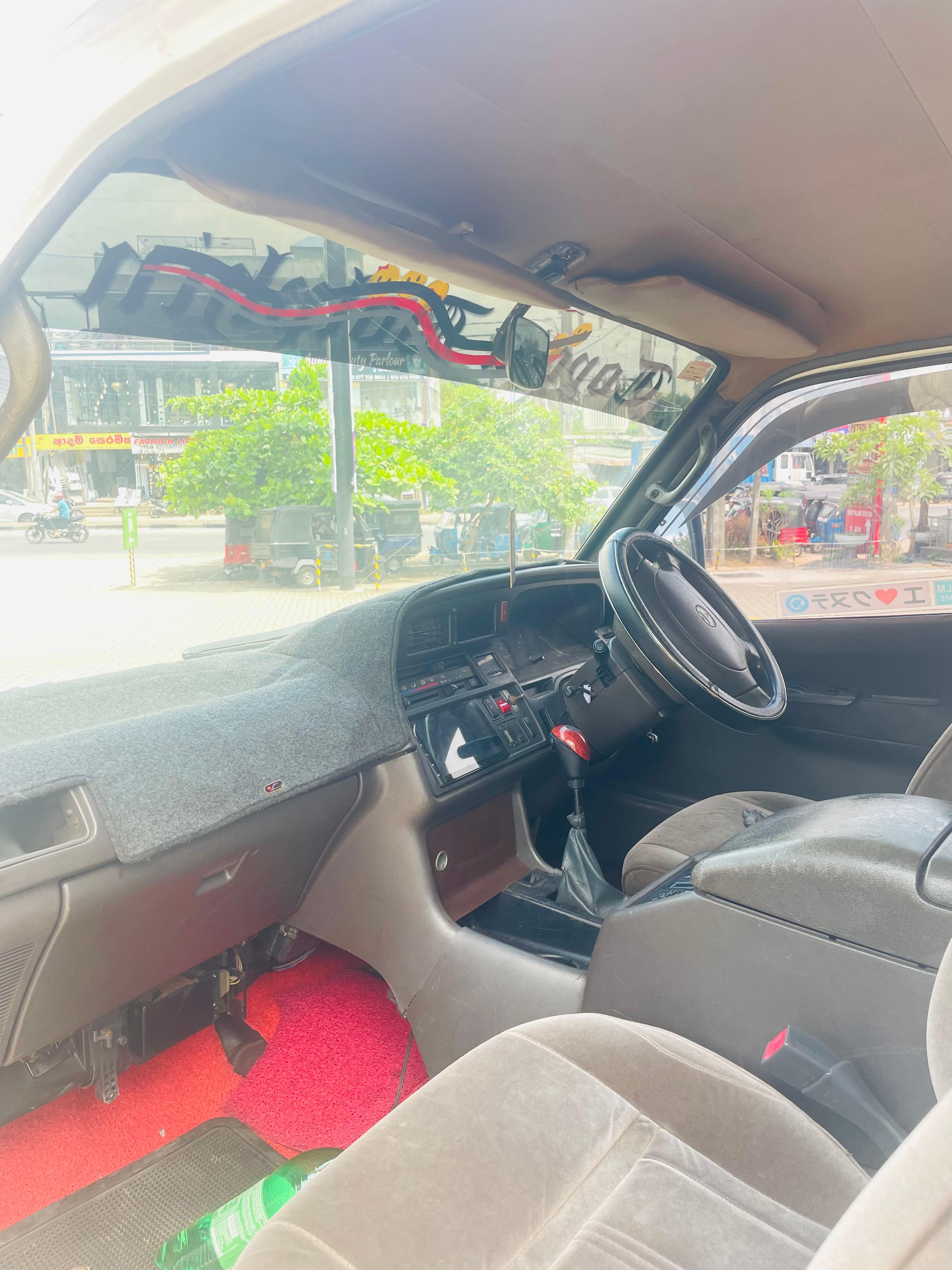 Toyota Hiace 1991 - Used Van sale in Sri Lanka - patpat.lk