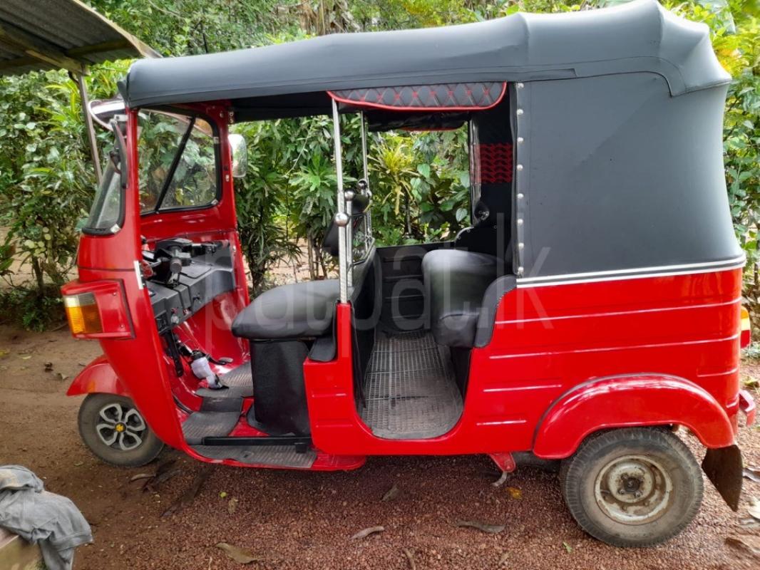 Bajaj Three Wheel 2010 - பயன்படுத்தப்பட்டது முச்சக்கர வண்டி sale in Sri Lanka - patpat.lk