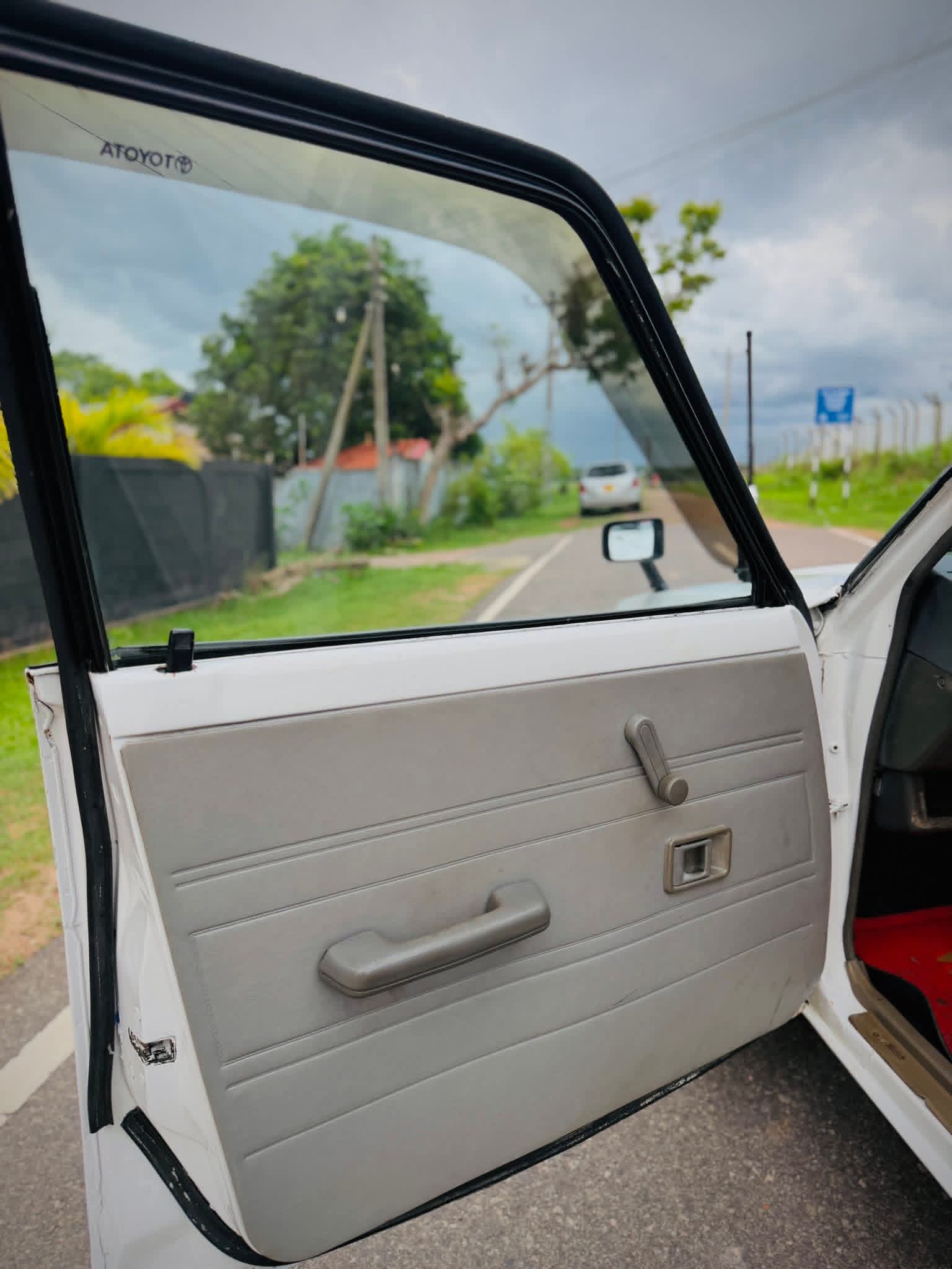 Toyota Corolla 1982 - பயன்படுத்தப்பட்டது கார் sale in Sri Lanka - patpat.lk