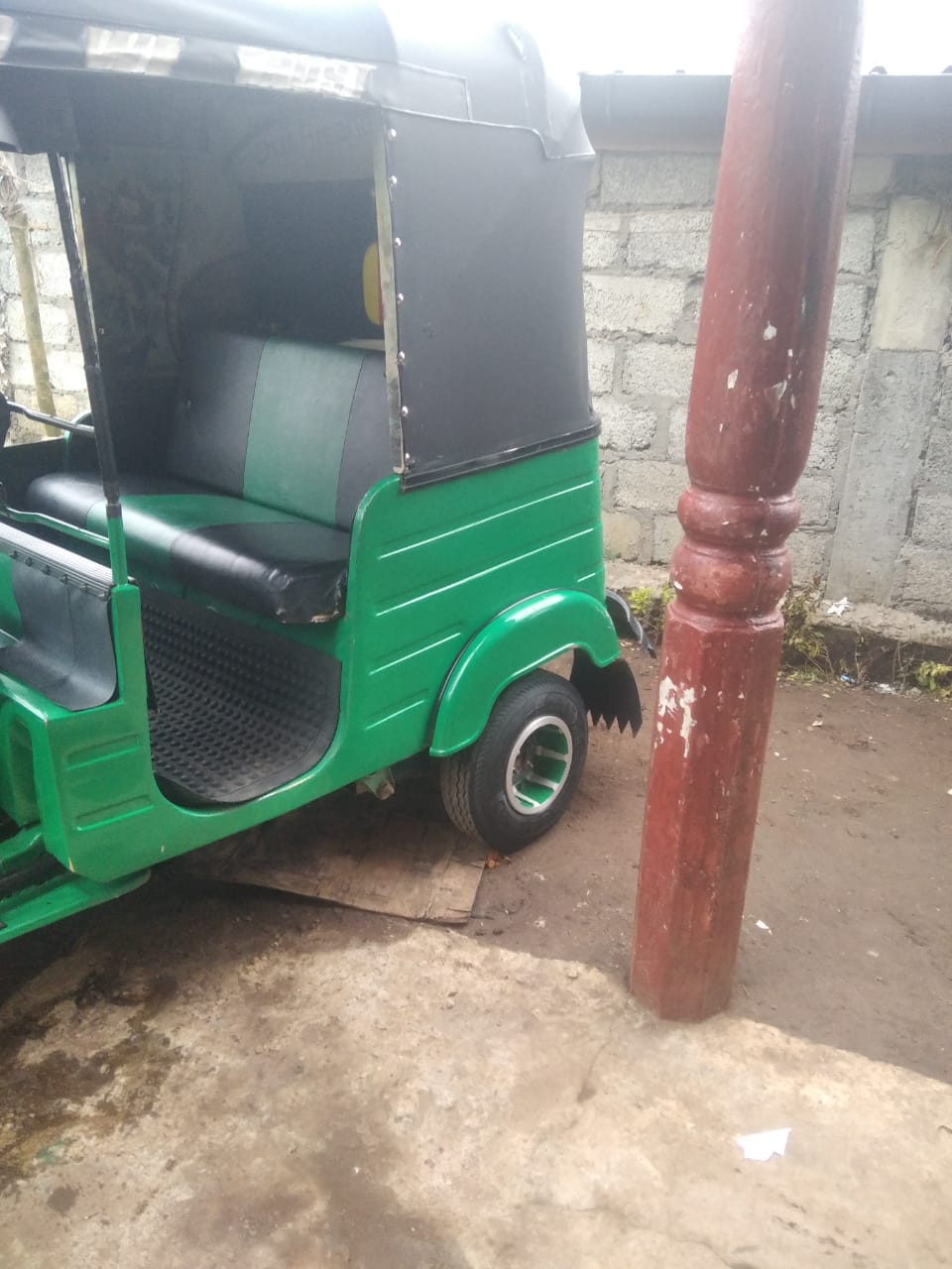 Bajaj Three Wheel 2012 - භාවිතා කරන ලද ත්‍රිරෝද රථය sale in Sri Lanka - patpat.lk