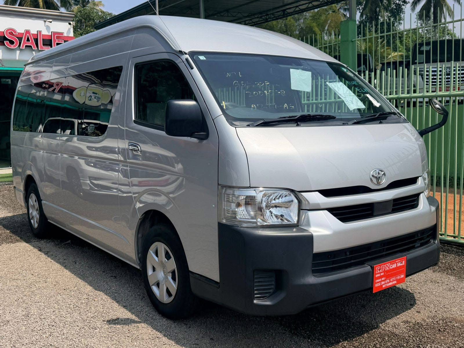 Toyota Hiace 2022 ads-image-1