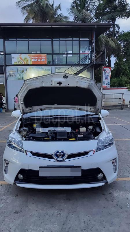 Toyota Prius 2014 - Used Car sale in Sri Lanka - patpat.lk