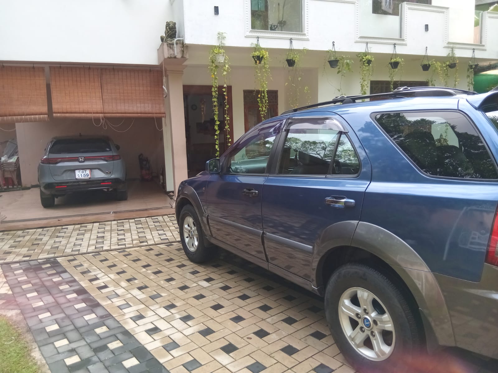 KIA Sorento 2004 - Used SUV sale in Sri Lanka - patpat.lk