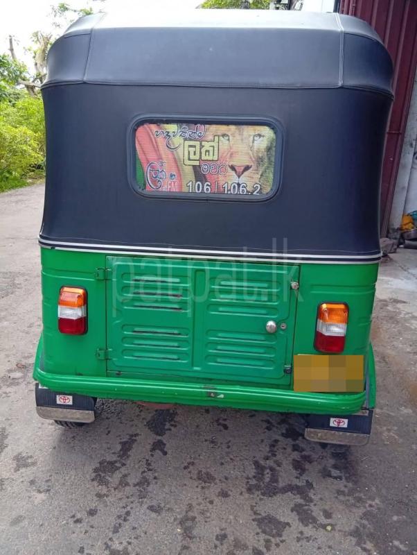 Bajaj Three Wheel 2004 - பயன்படுத்தப்பட்டது முச்சக்கர வண்டி sale in Sri Lanka - patpat.lk